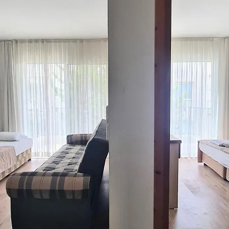 Hotel de apartamente Fora 4*