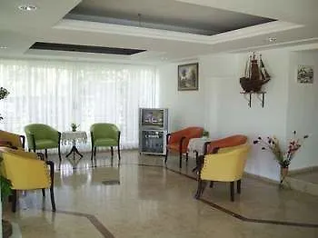 Lägenhetshotell Fora 4*