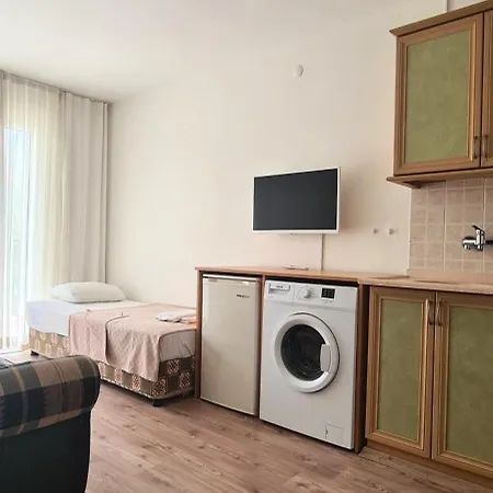 Fora Apartmanhotel *